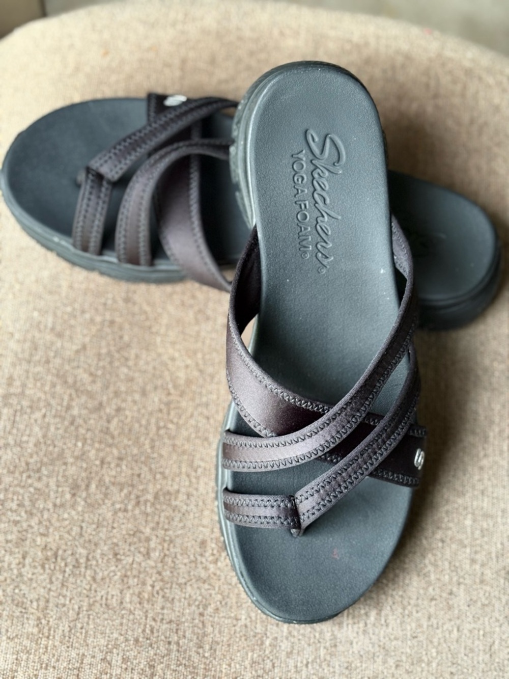 Skechers Black Multi‑Strap Yoga Foam Slide Sandals Size 9